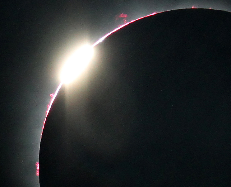 Total Solar Eclipse Webcasts: Watch Tuesday's Sun Event Here